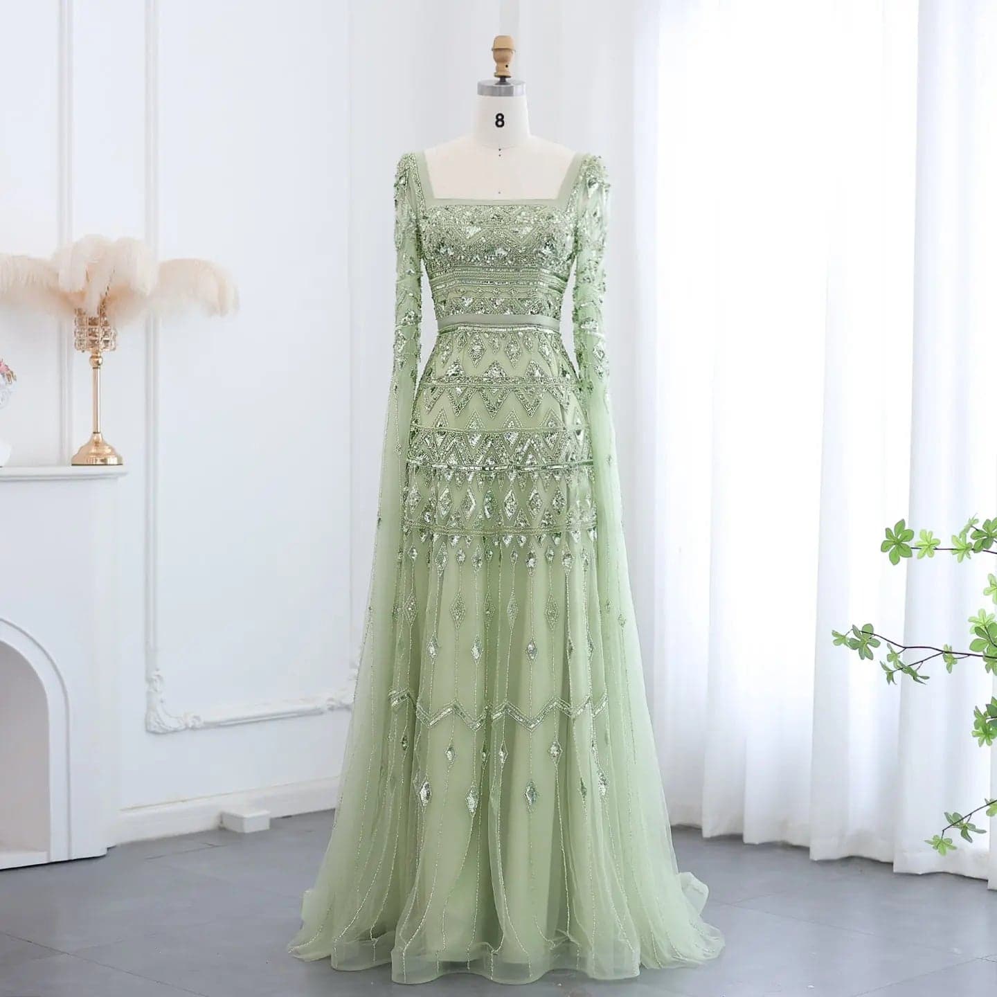 فستان سهرة من التول بقصة A-line وياقة عالية وأكمام كاب SS461