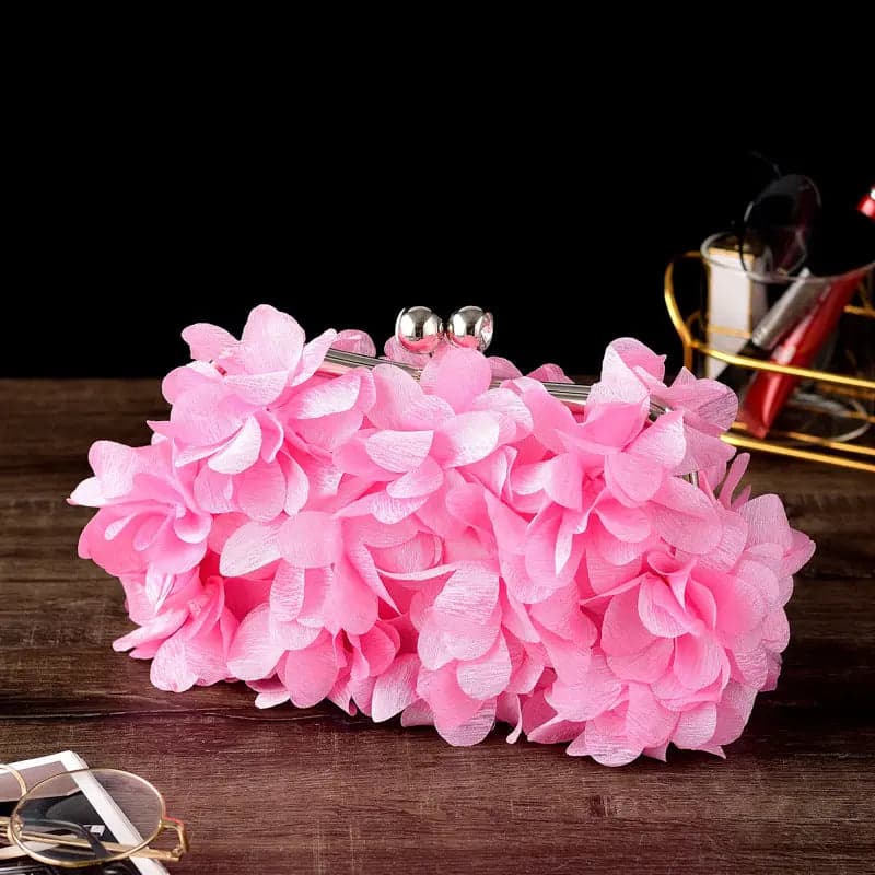 حقيبة كلاتش مزينة بزهور للمناسبات HB039