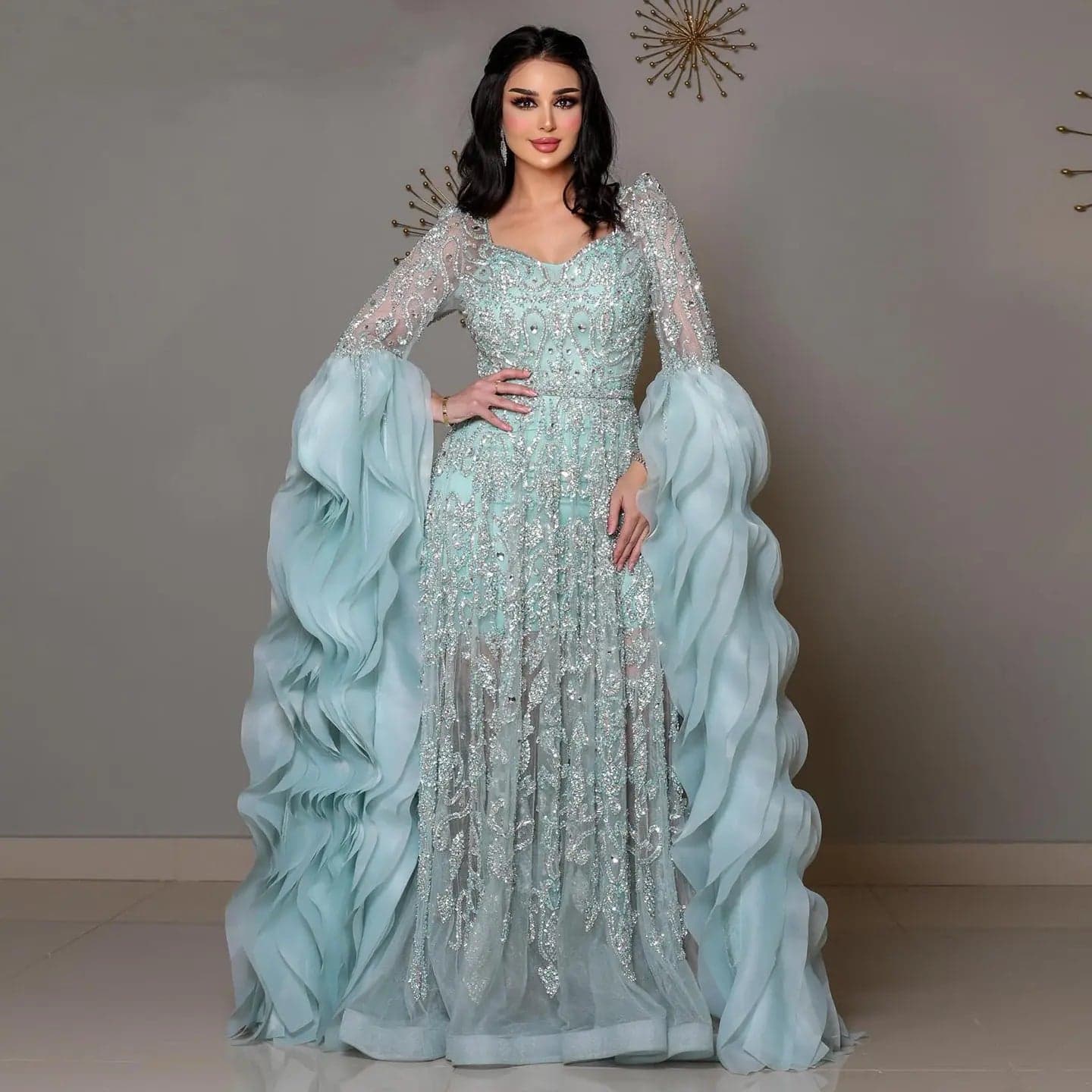 فستان سهرة أكوا بكاب مكشكش مرصع بالكريستال والترتر SS410