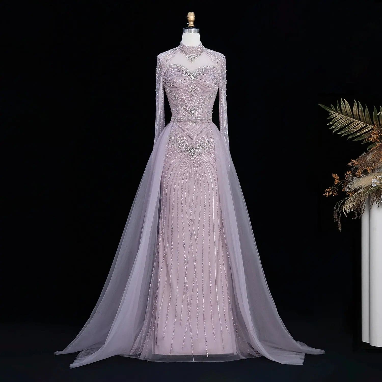 فستان سهرة بقصة مستقيمة وأكمام طويلة وتنورة إضافية مزين بالخرز SS171