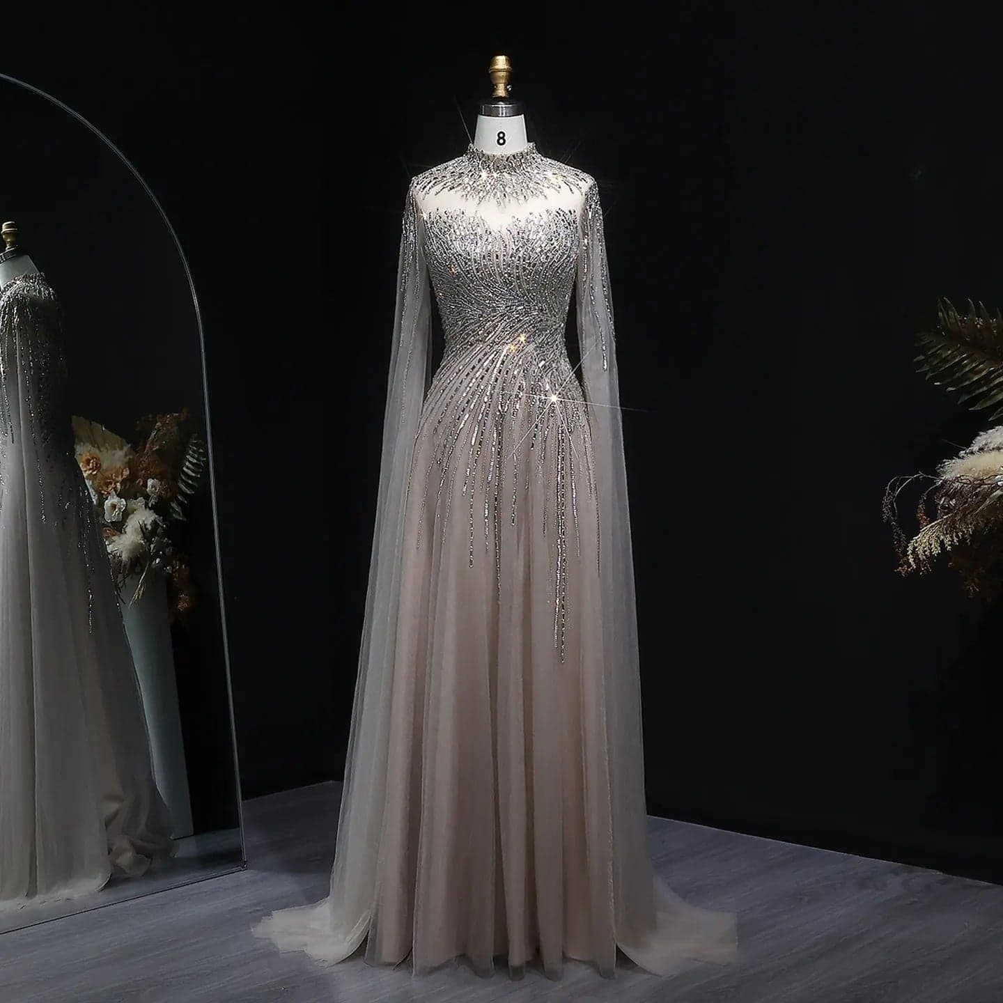 فستان سهرة بقصة حورية البحر وياقة عالية مزين بالخرز مع أكمام كاب SS134