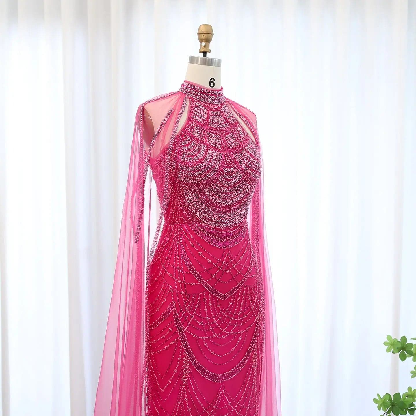 فستان سهرة فوشيا بأكمام كاب SS209