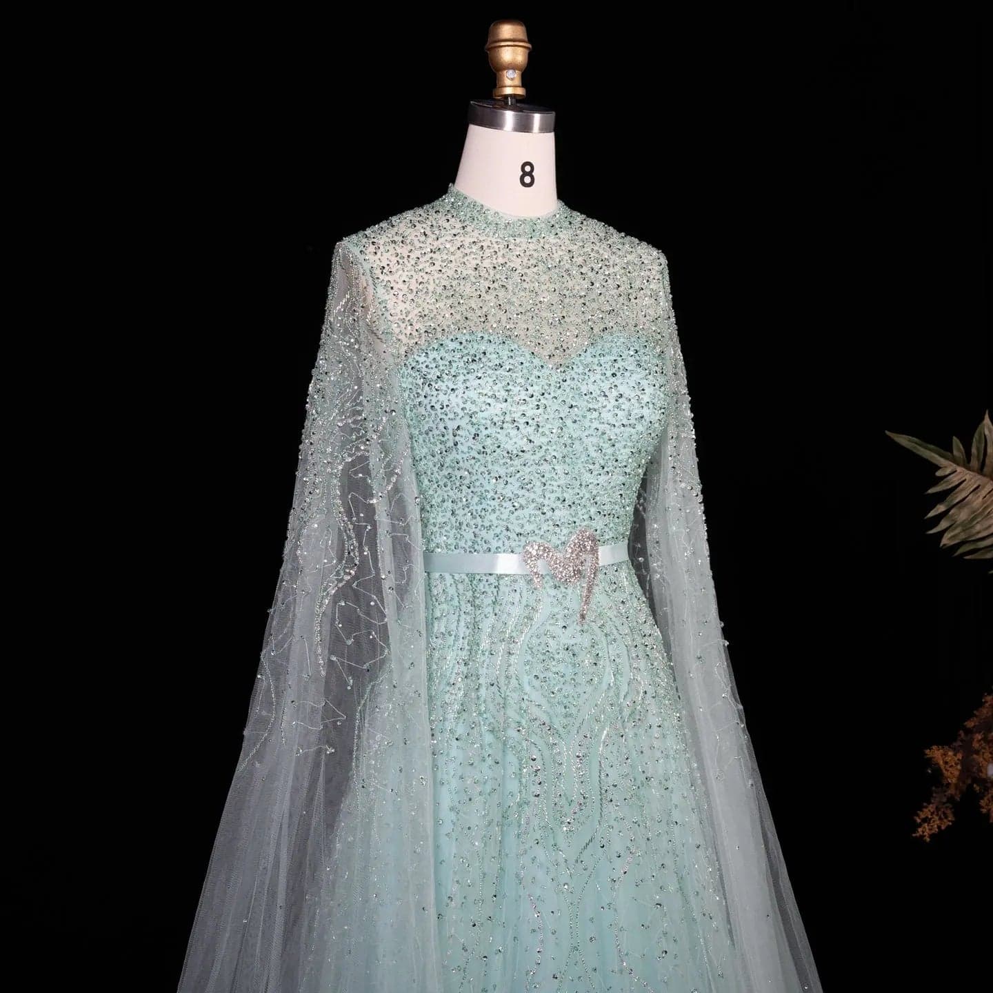 فستان سهرة بقصة A-line وياقة عالية وأكمام كاب SS451