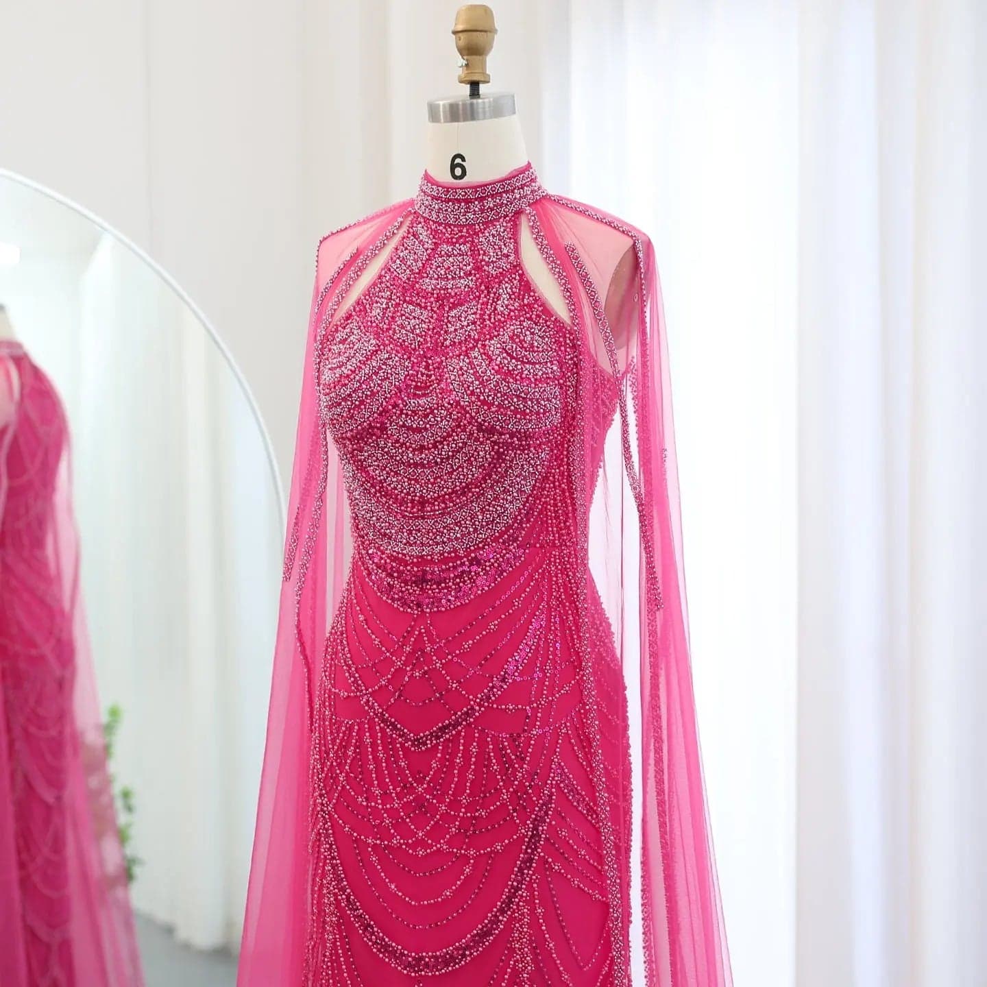 فستان سهرة فوشيا بأكمام كاب SS209
