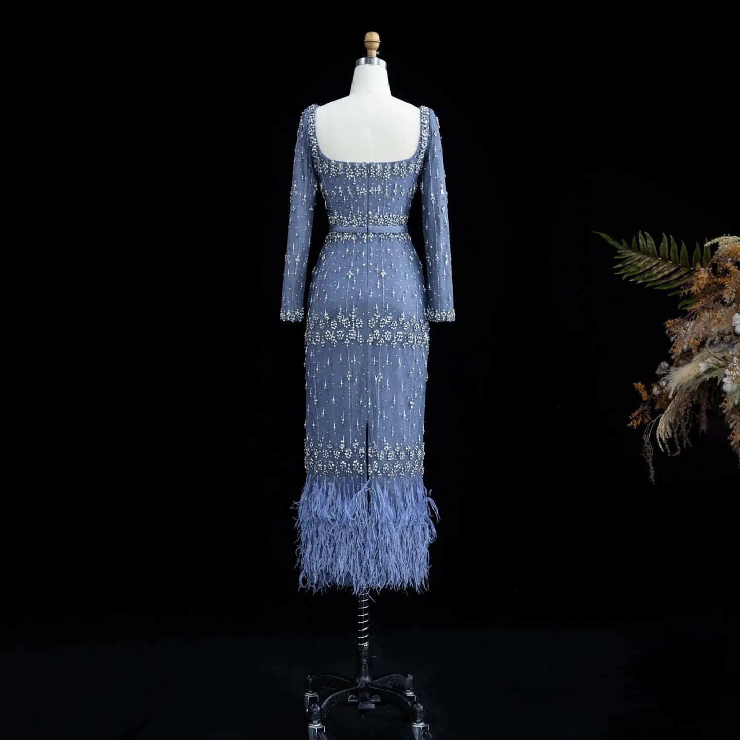 فستان سهرة مزين بالريش والخرز والكريستال SS279