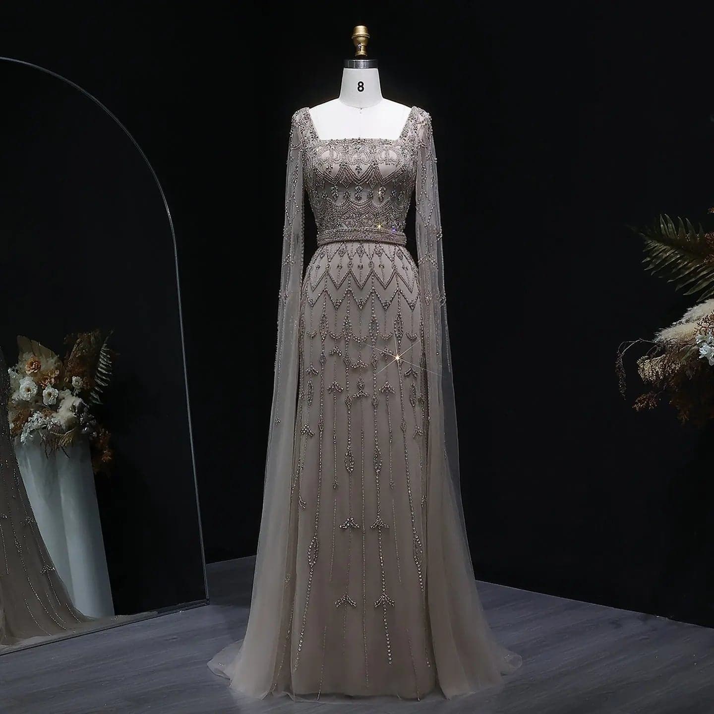 فستان سهرة مزين بالخرز بأكمام كاب SS089