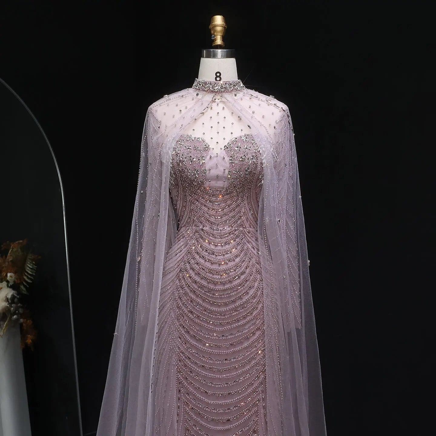 فستان سهرة بقصة حورية البحر مع كاب شفاف مزين بالخرز SS165