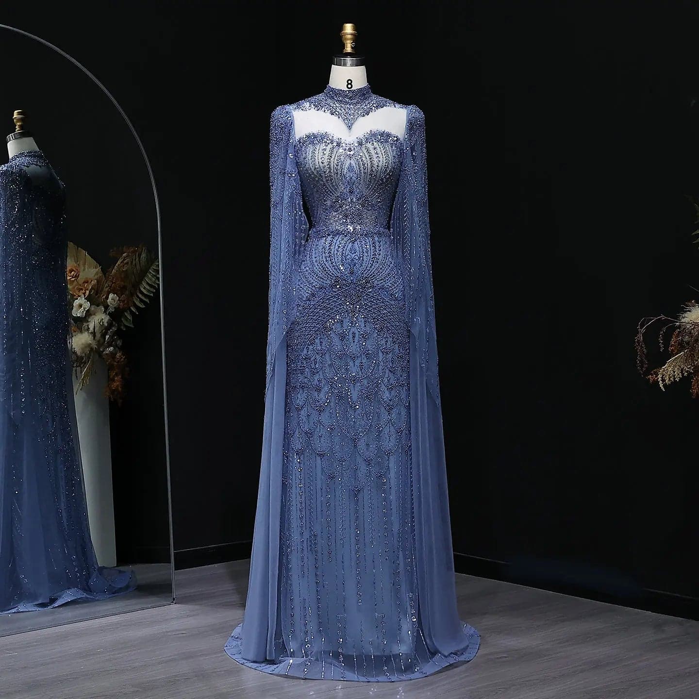 فستان سهرة مزين بالخرز بأكمام كاب SS079