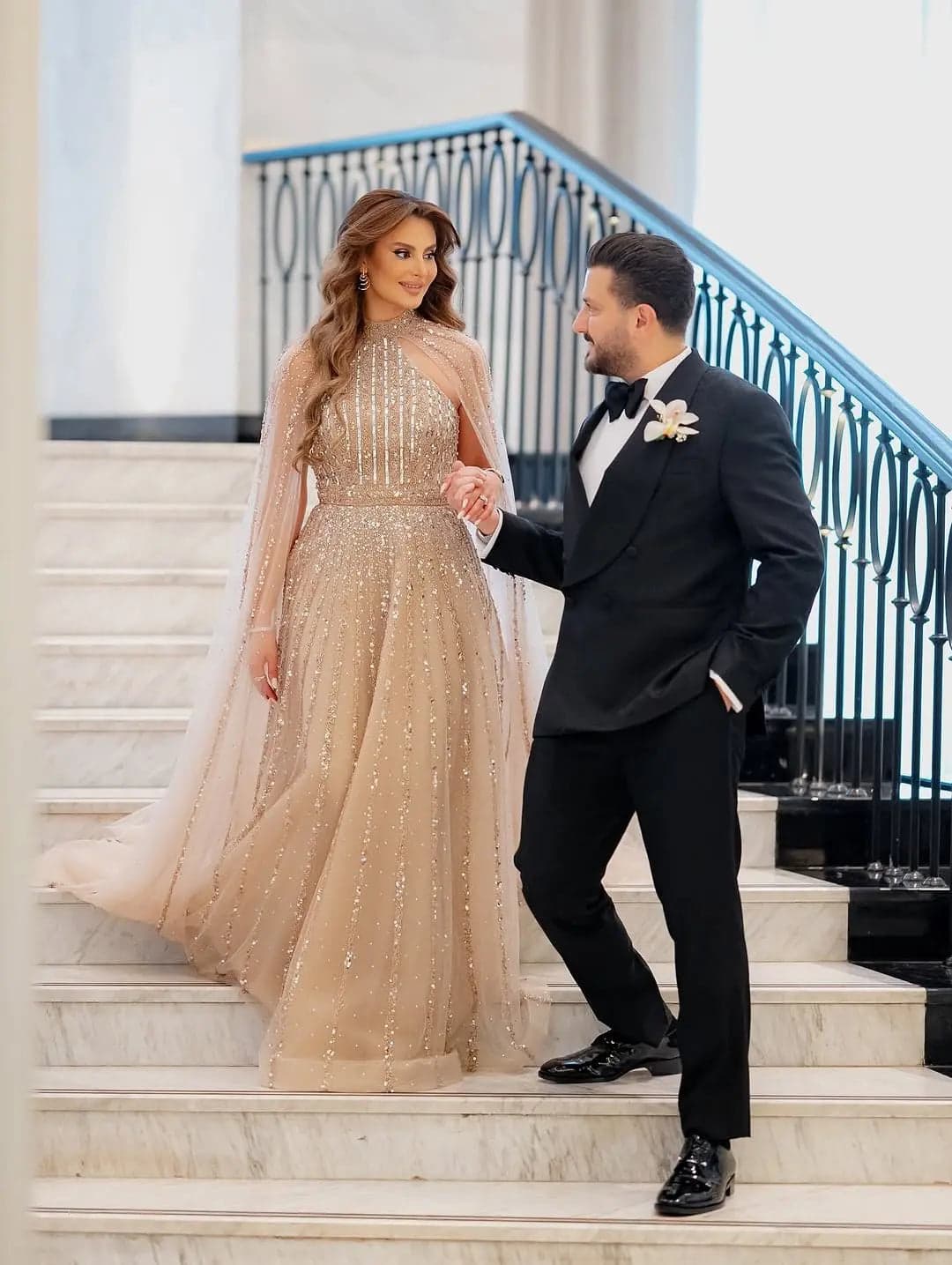 فستان سهرة مزين بالخرز مع كاب منسدل SS085