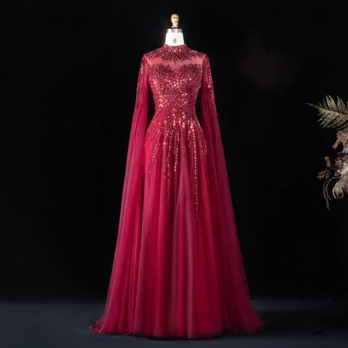 فستان سهرة بقصة حورية البحر وياقة عالية مزين بالخرز مع أكمام كاب SS134