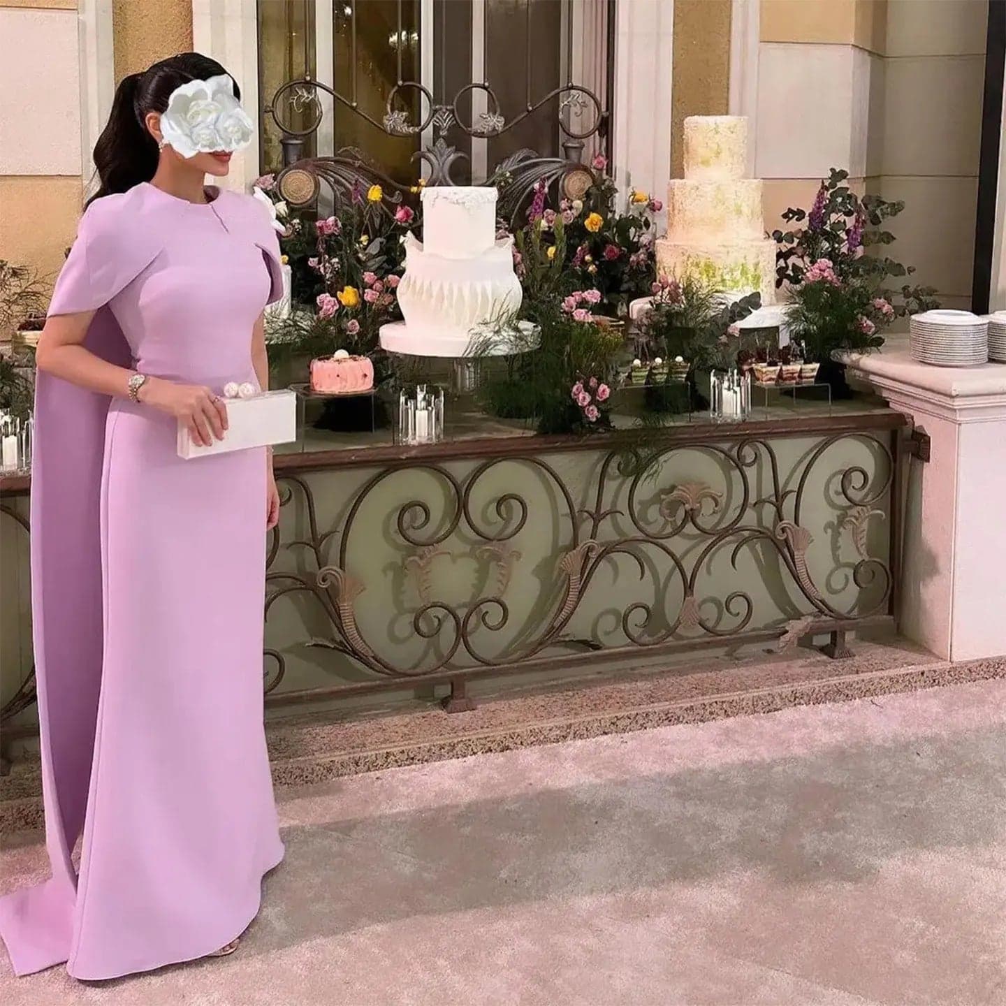 فستان سهرة بقصة مستقيمة وكاب SF033