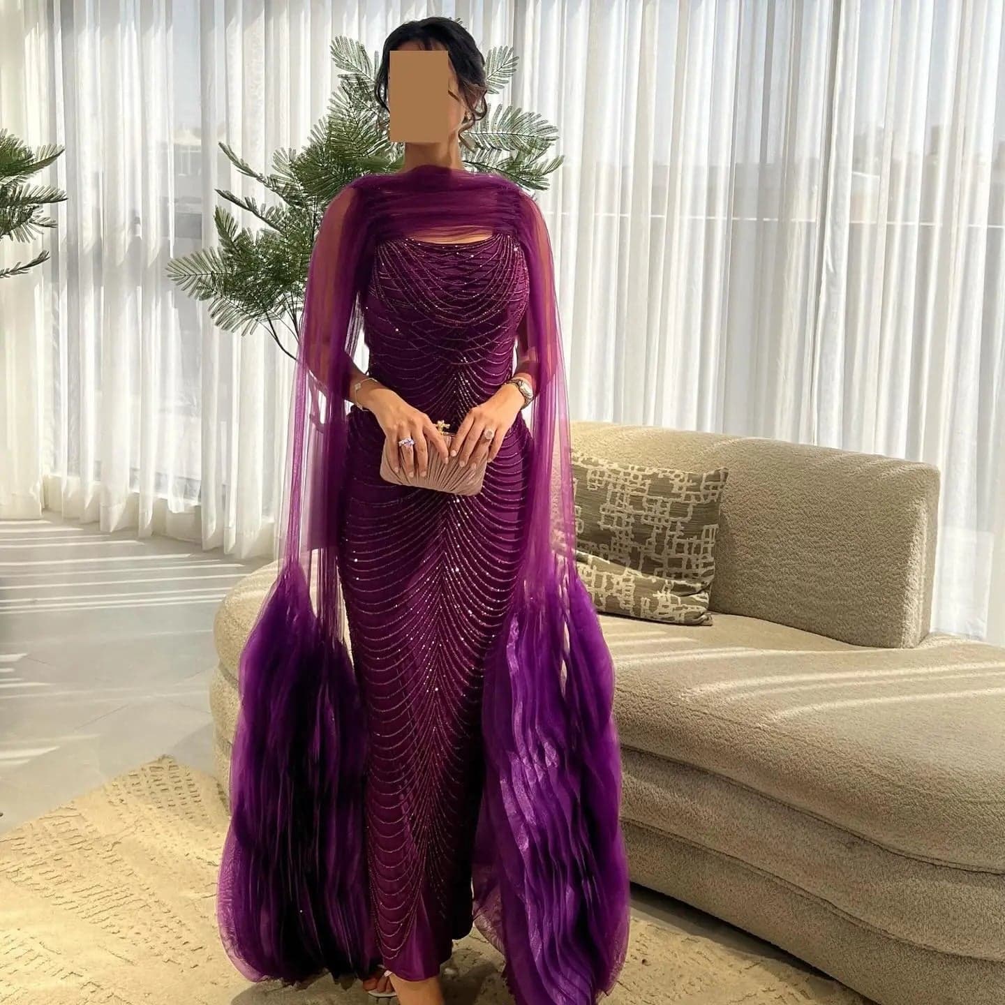 فستان سهرة مزين بخرز كريستالي مع أكمام كاب SS280